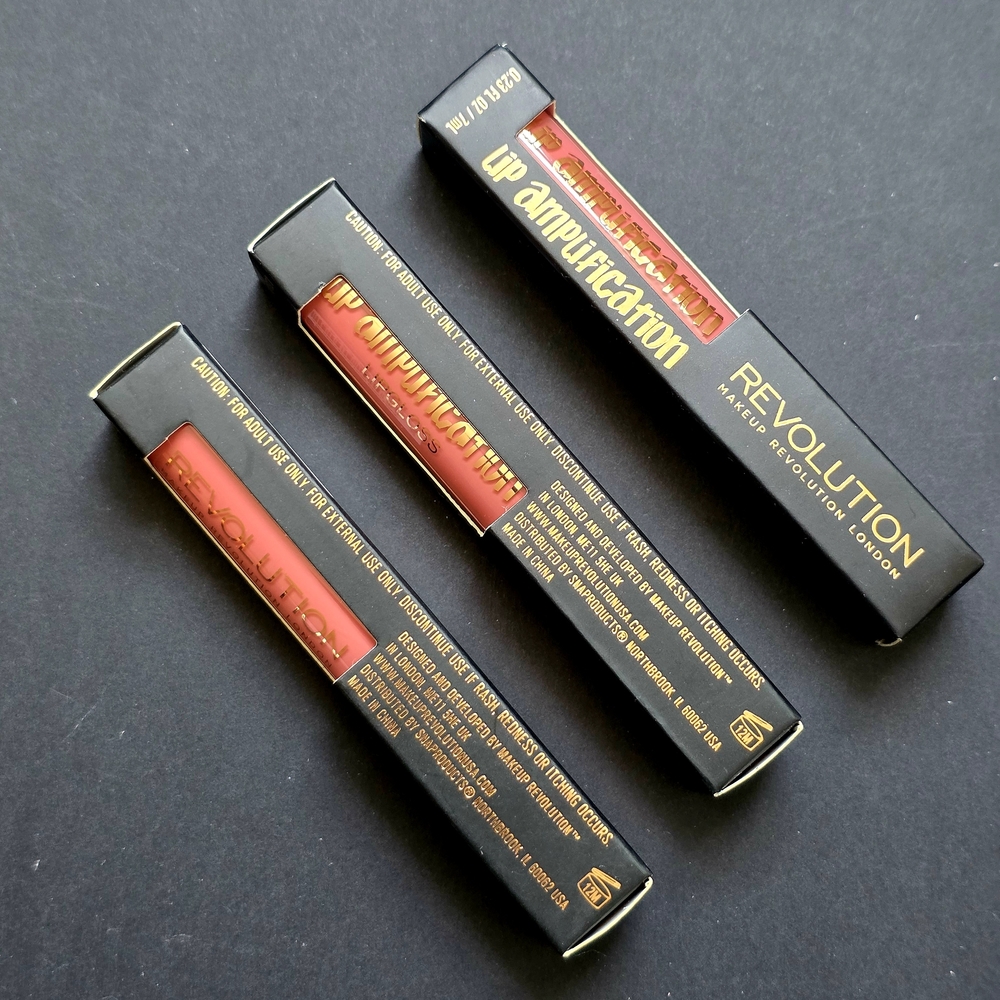 Revolution Bold Red Lipstick 1 pc